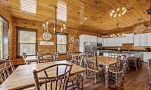 dining room in cabin