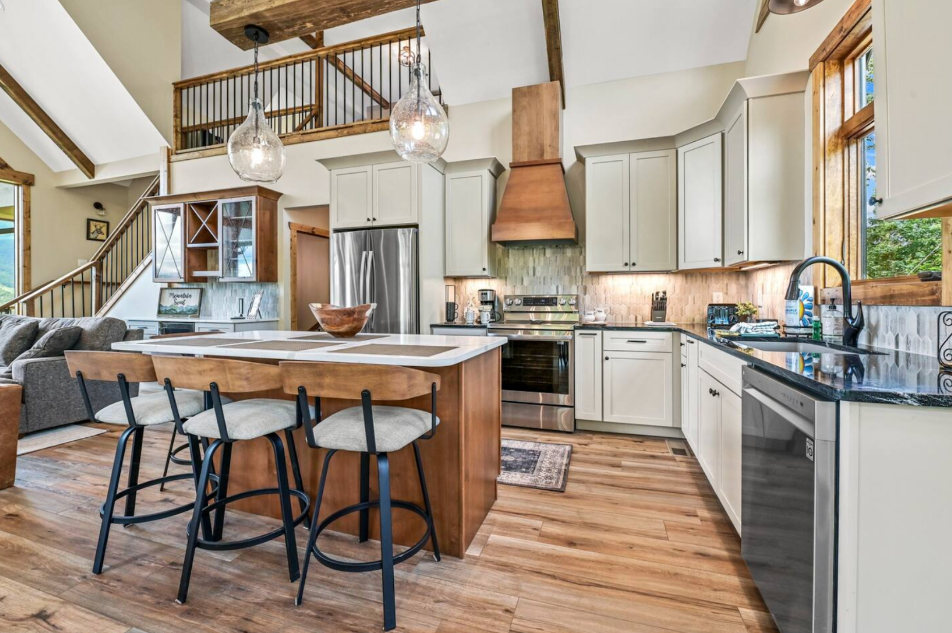 beautifully decorated cabin kitchen