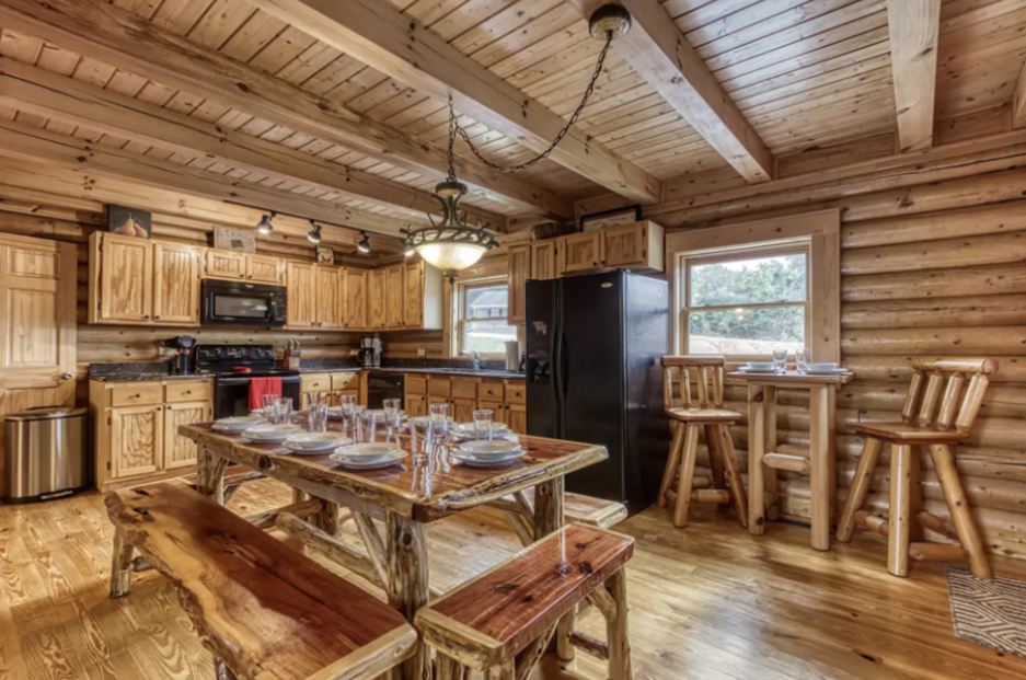 great kitchen photos in this Smoky Mountain cabin